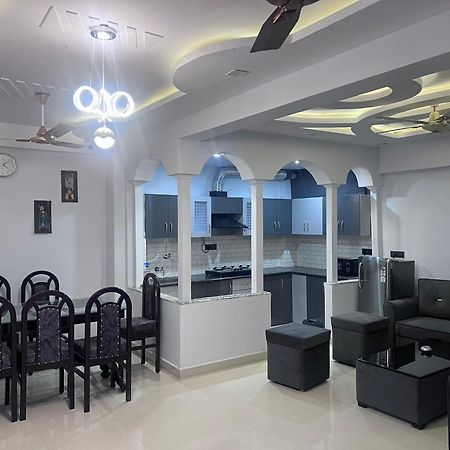 J K Apartment Prayagraj Bagian luar foto