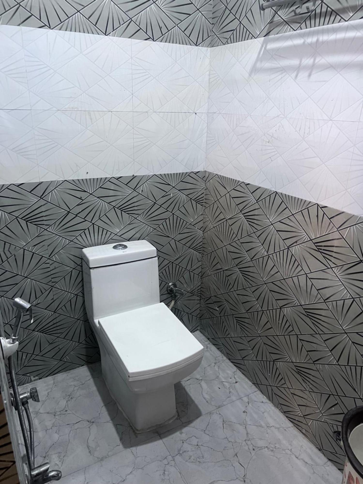 J K Apartment Prayagraj Bagian luar foto
