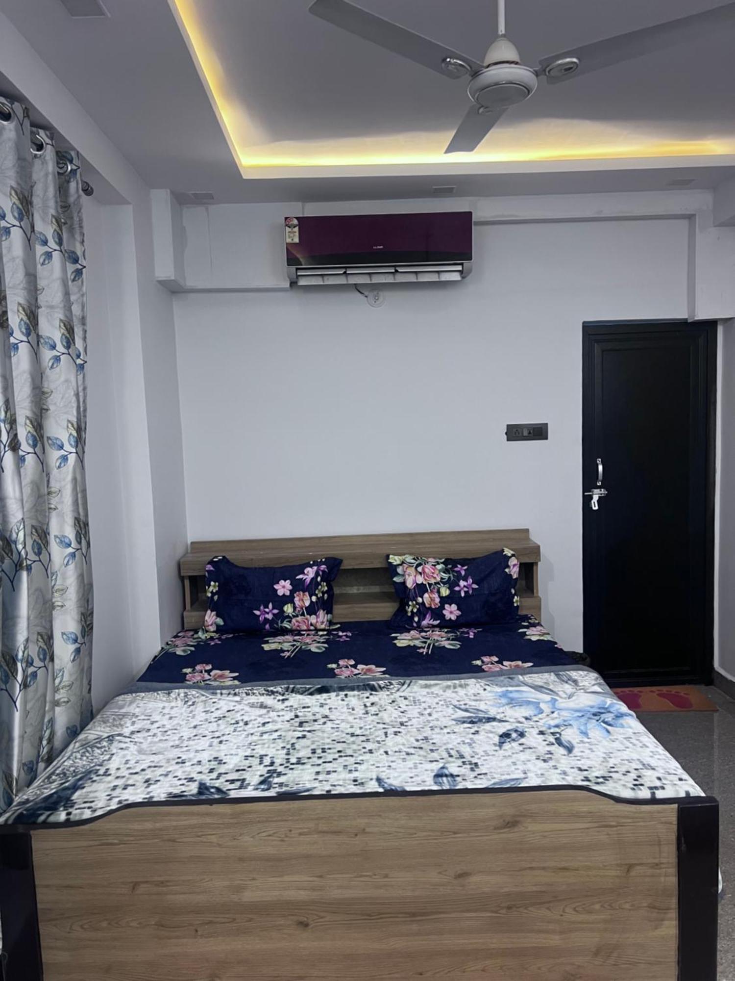 J K Apartment Prayagraj Bagian luar foto