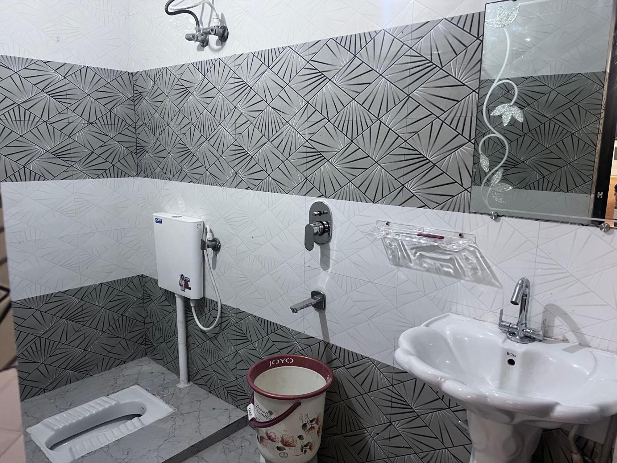 J K Apartment Prayagraj Bagian luar foto